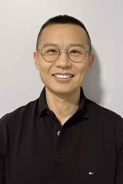 Juncai (John) Zhou - Registered Massage Therapist